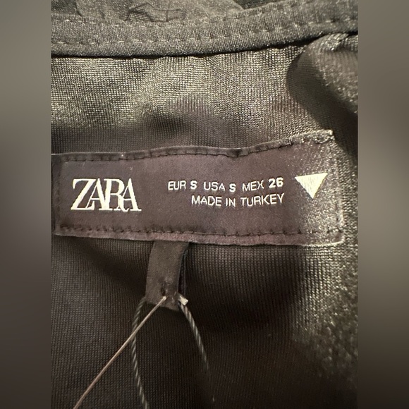 Zara Black Ruffled Off Shoulder Crop Top - Picture 5 of 8